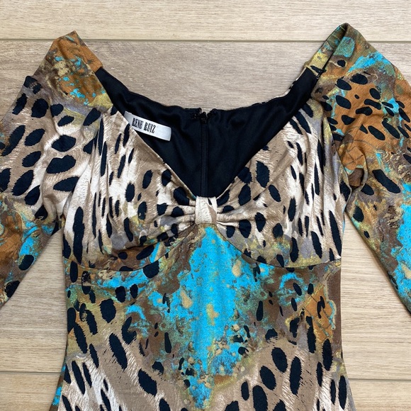 Rene Ruiz 3/4 Sleeve Animal Print Bodycon Mini Dress - Picture 2 of 11